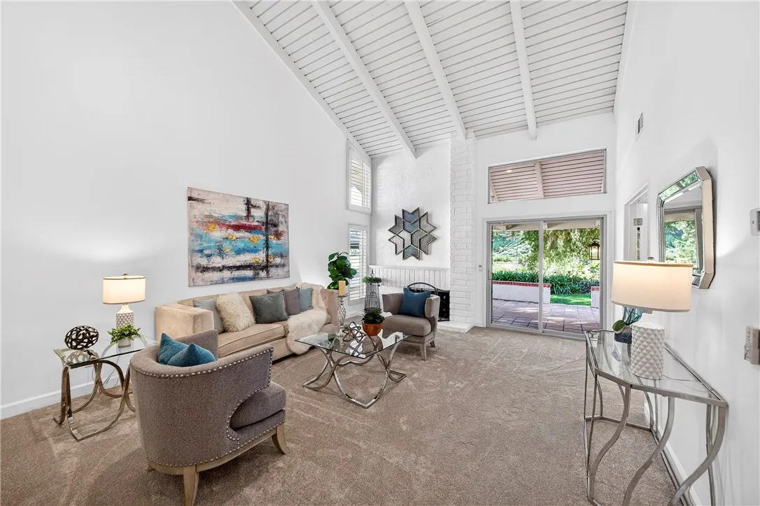 680 Via Zapata, Riverside, California 92507 home-pic-29