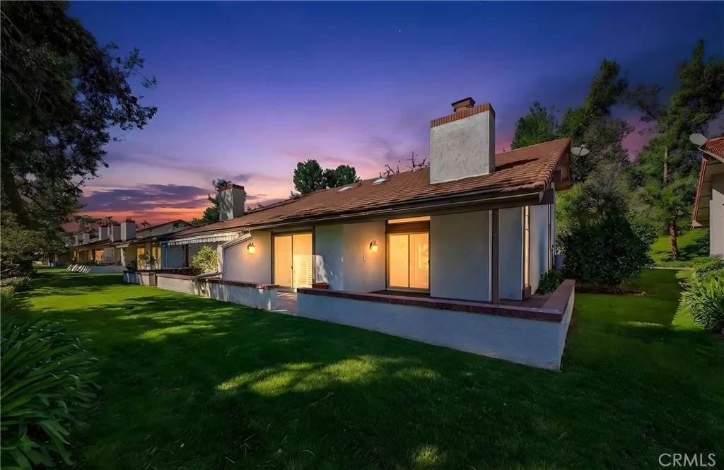 680 Via Zapata, Riverside, California 92507 home-pic-4
