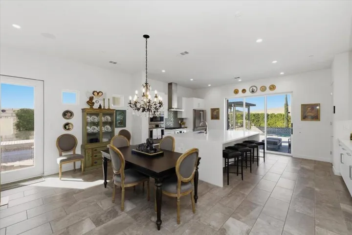 23-Kitchen and Dining