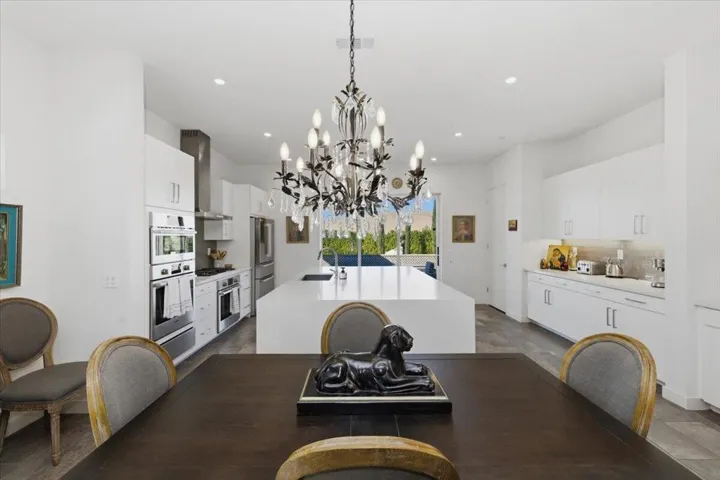 22-Kitchen and Dining