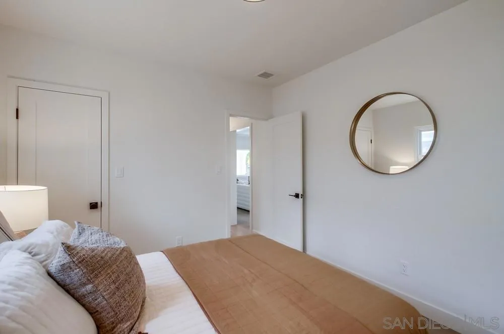 , San Diego, California 92115 home-pic-24