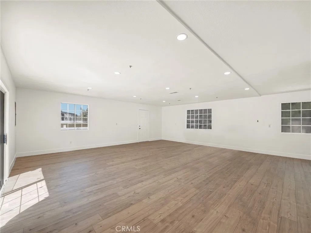 33320 Kingbird Way, Acton, California 93510 home-pic-10