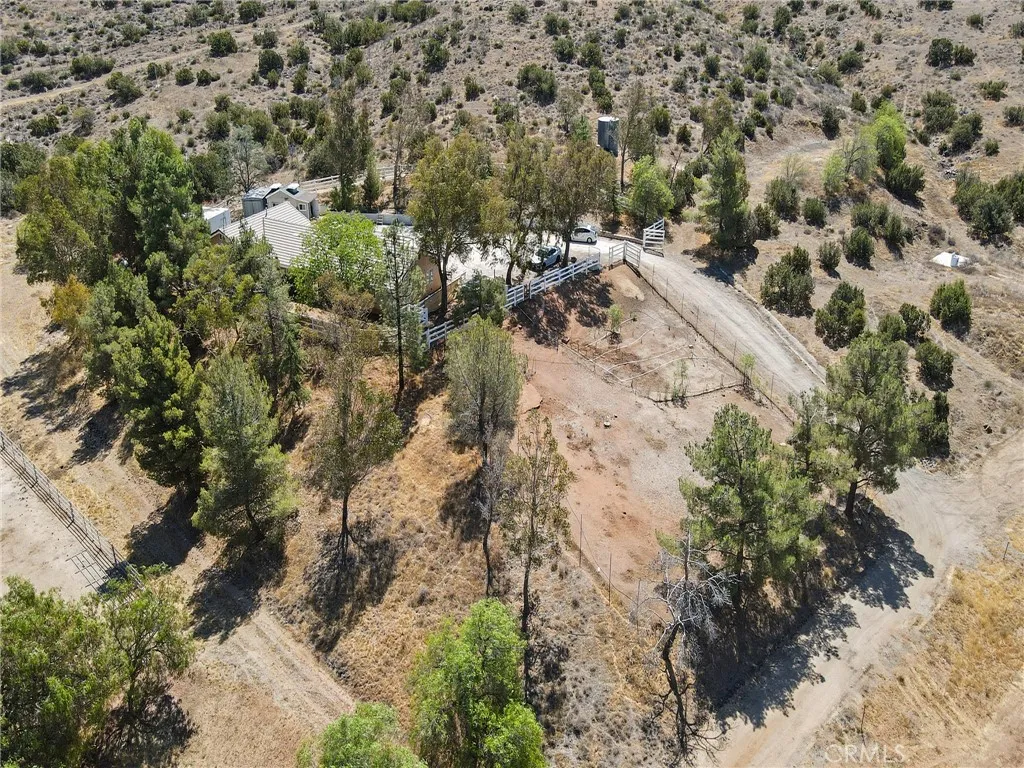 33320 Kingbird Way, Acton, California 93510 home-pic-33