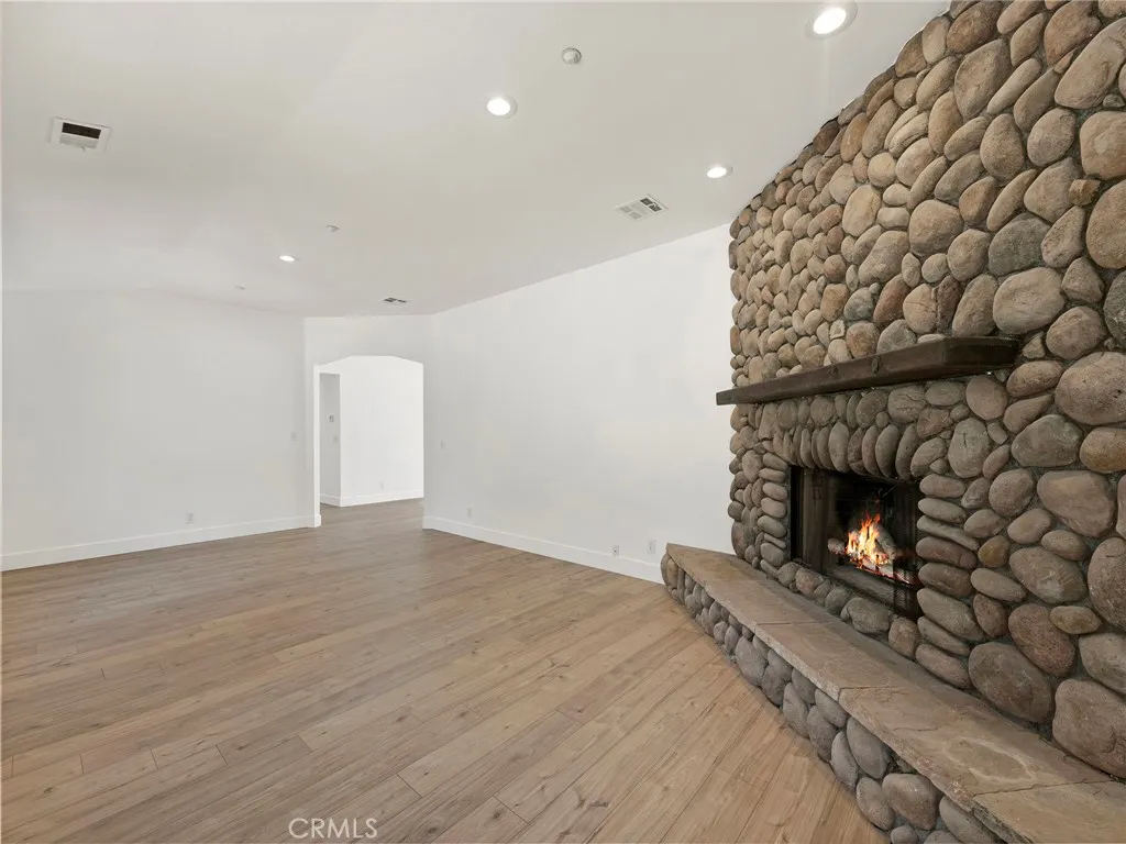 33320 Kingbird Way, Acton, California 93510 home-pic-6