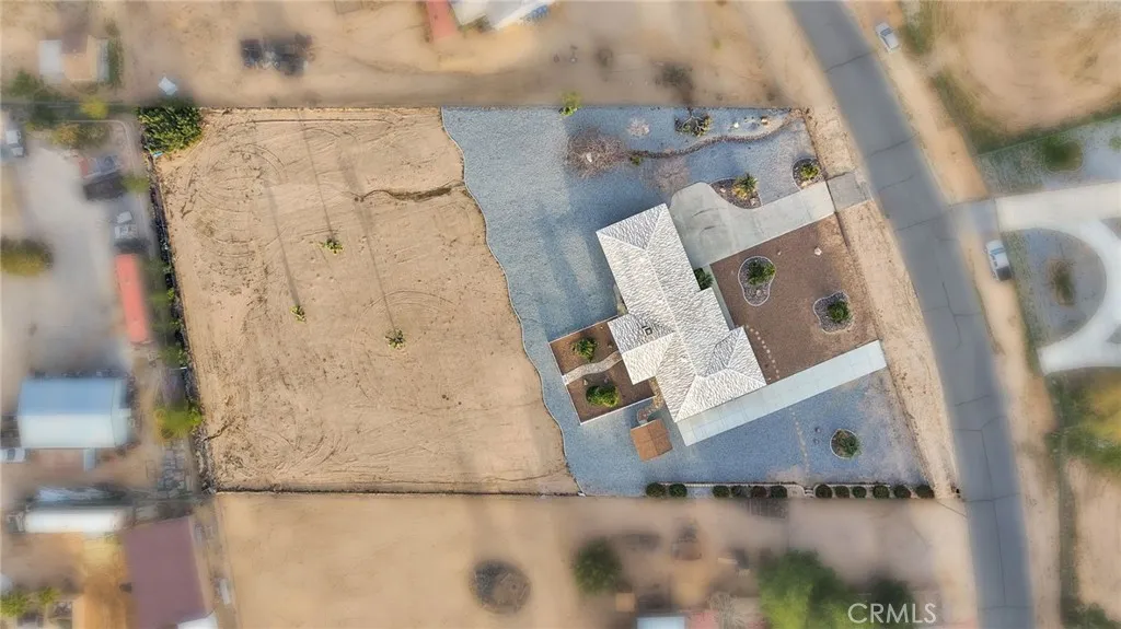 17814 Mesa Street, Hesperia, California 92345 home-pic-3