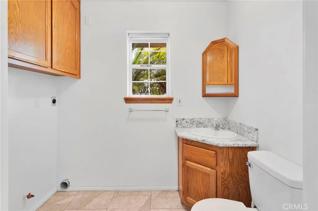 17814 Mesa Street, Hesperia, California 92345 home-pic-19