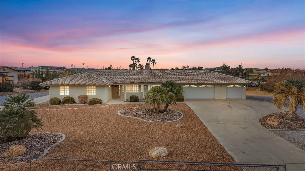 17814 Mesa Street, Hesperia, California 92345 home-pic-2
