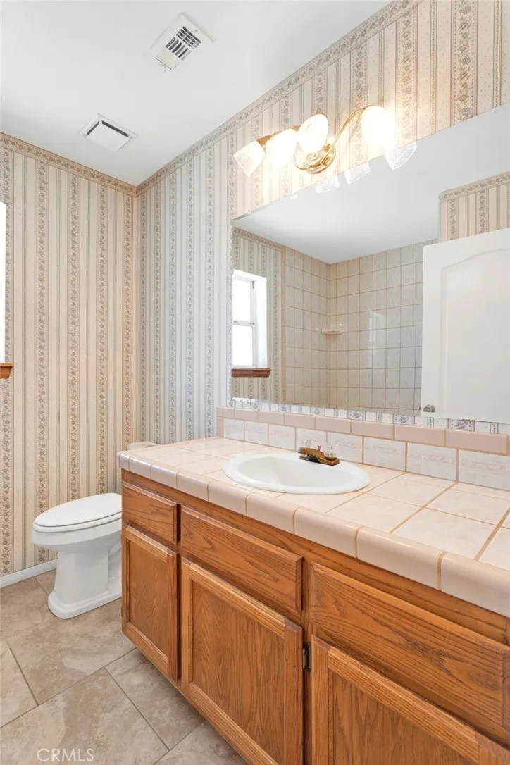 17814 Mesa Street, Hesperia, California 92345 home-pic-17