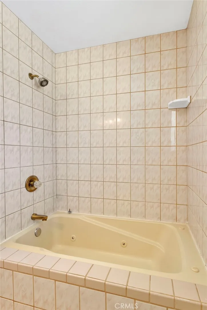17814 Mesa Street, Hesperia, California 92345 home-pic-18