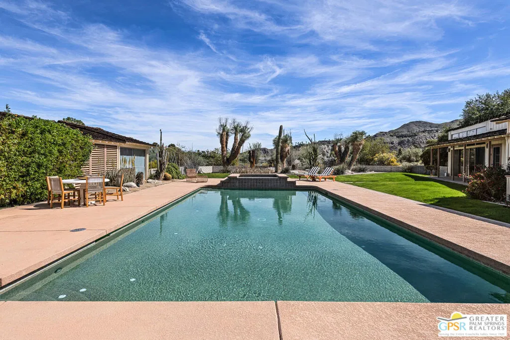 1850 Smoke Tree Lane, Palm Springs, California 92264 home-pic-15