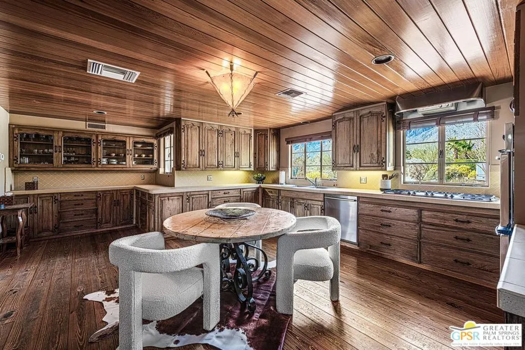 1850 Smoke Tree Lane, Palm Springs, California 92264 home-pic-7