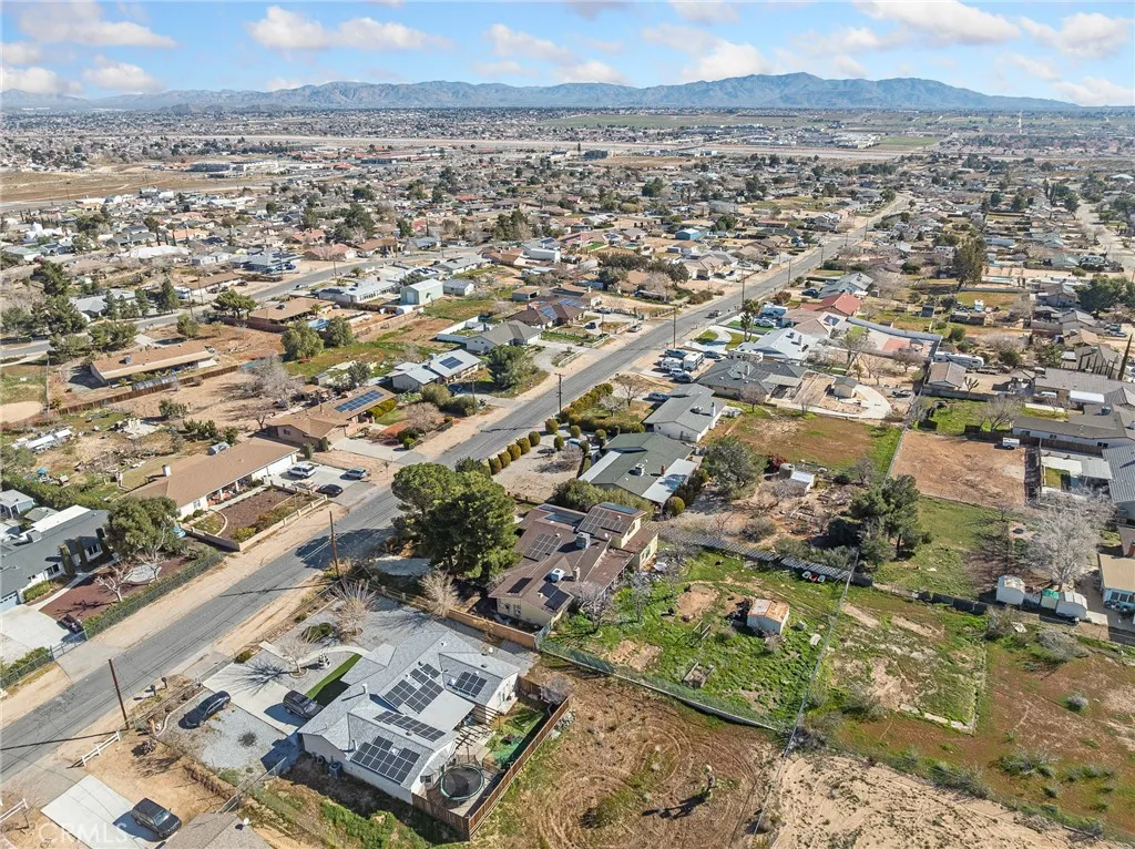 17771 Manzanita, Hesperia, California 92345 home-pic-9