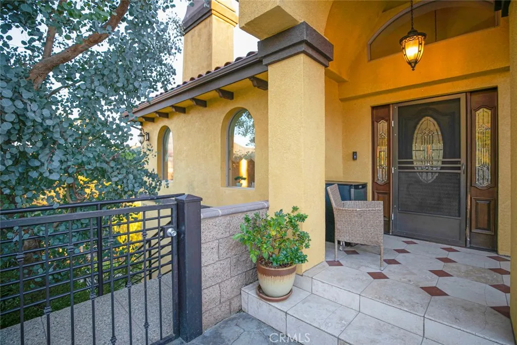 9336 Wayside Drive, Sunland, California 91040 home-pic-1