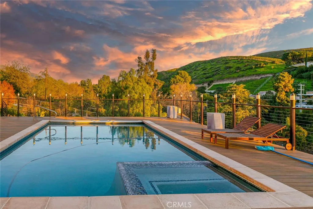 9336 Wayside Drive, Sunland, California 91040 home-pic-3