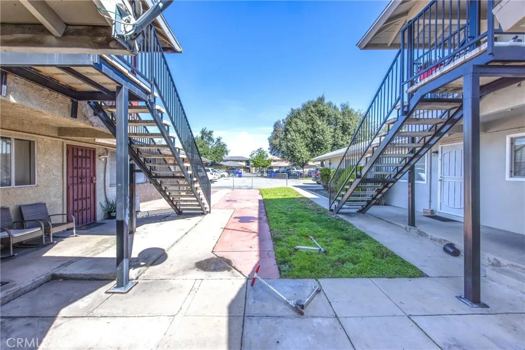 16929 Reed, Fontana, California 92336 home-pic-9