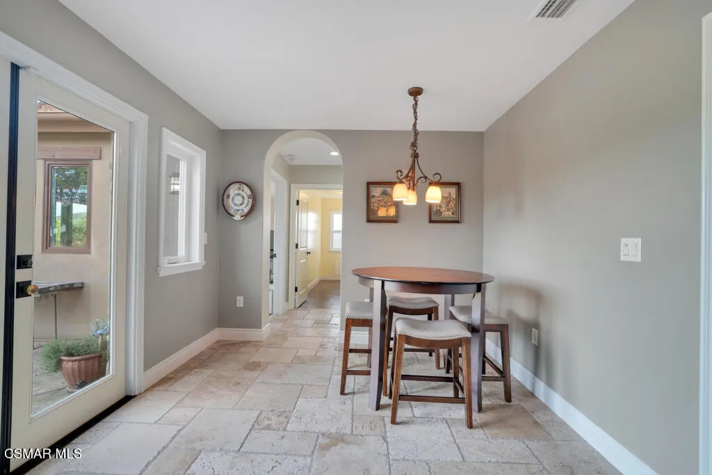 1660 San Rafael Way, Camarillo, California 93012 home-pic-18