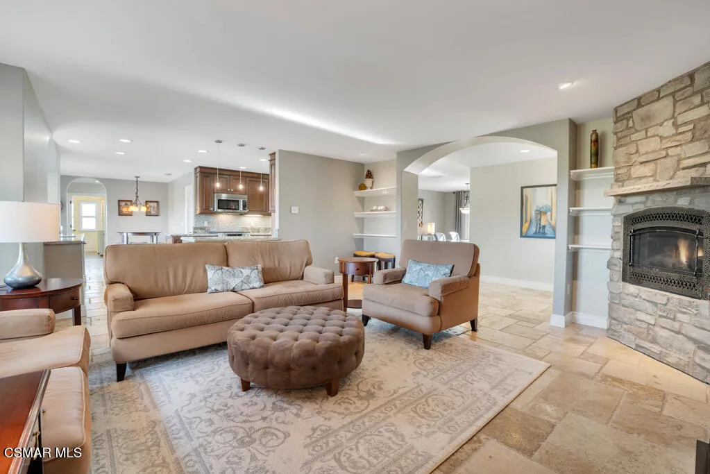 1660 San Rafael Way, Camarillo, California 93012 home-pic-5