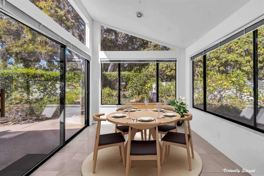 4594 Vista De La Patria, Del Mar, California 92014 home-pic-21