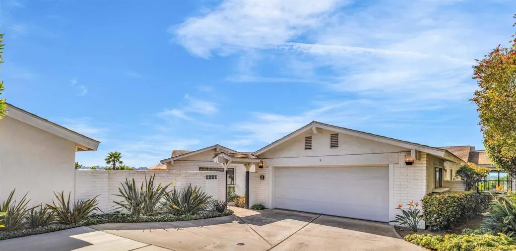 4594 Vista De La Patria, Del Mar, California 92014 home-pic-8
