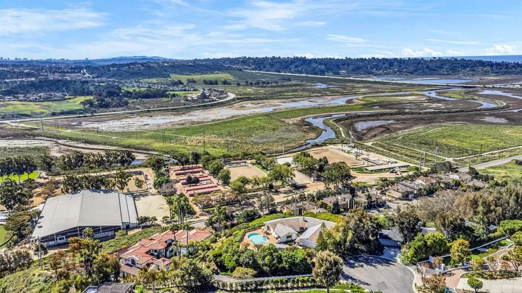 4594 Vista De La Patria, Del Mar, California 92014 home-pic-29