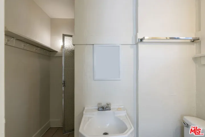 2nd Bathroom
