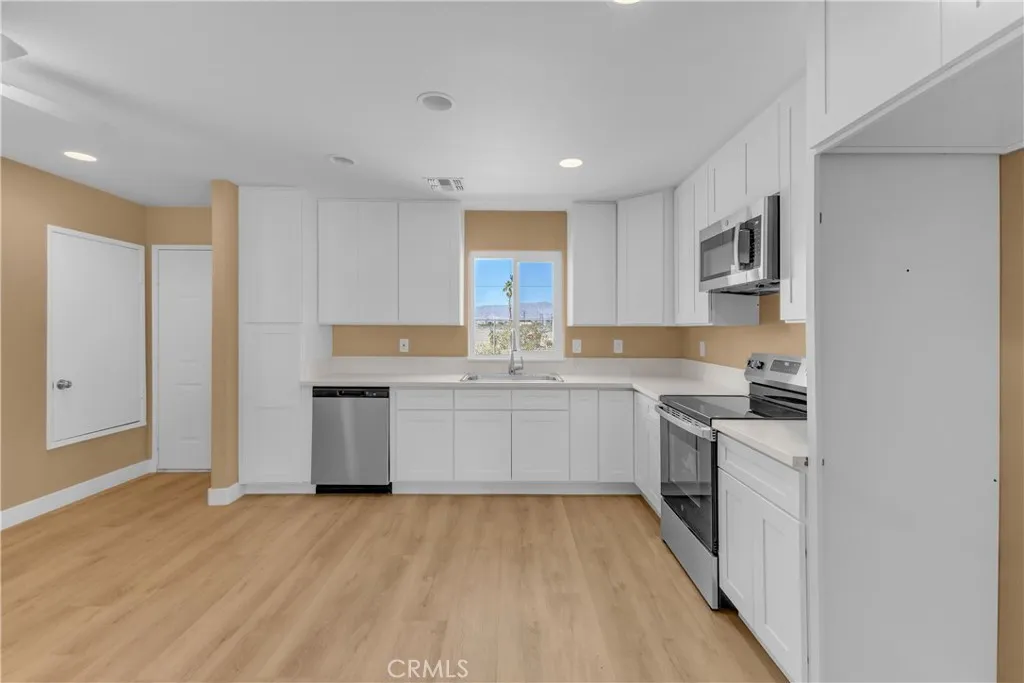 2867 Stardust Avenue, Thermal, California 92274 home-pic-8
