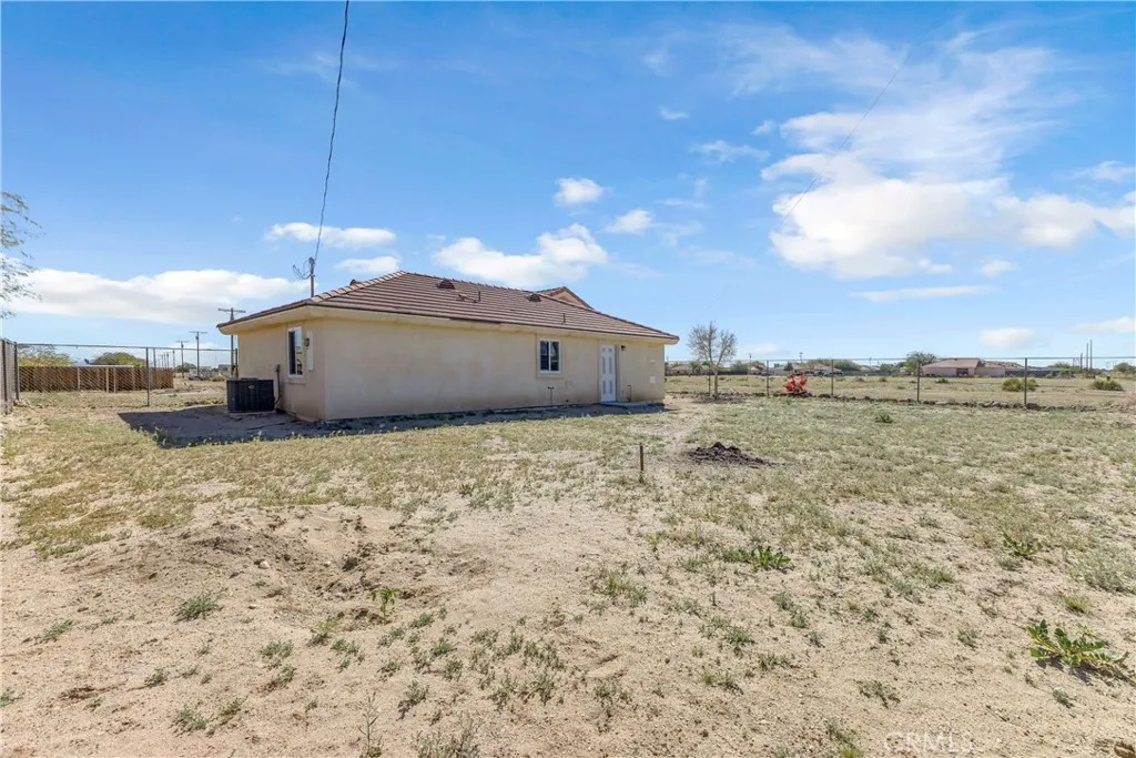 2867 Stardust Avenue, Thermal, California 92274 home-pic-30