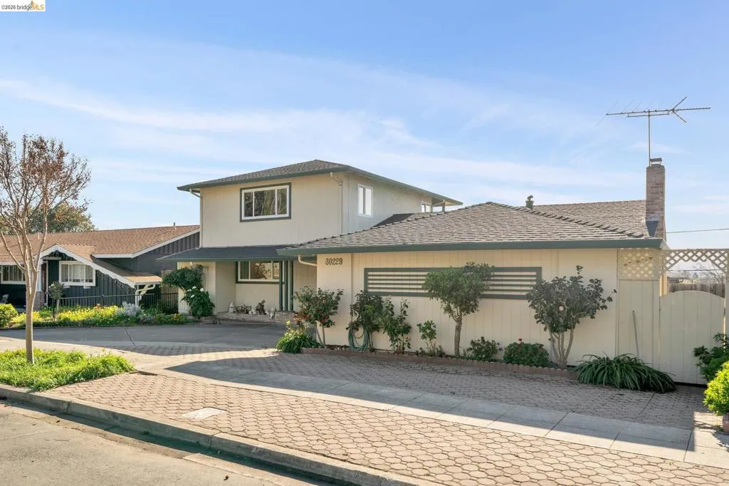 30229 30229 Treeview St, Hayward, California 94544 home-pic-43