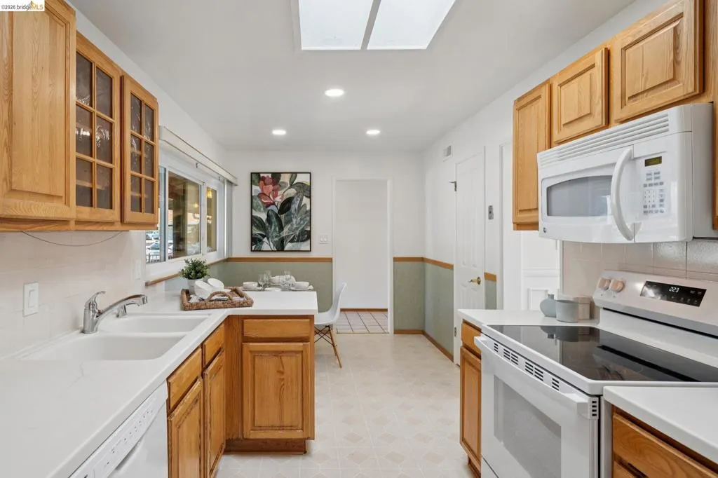 30229 30229 Treeview St, Hayward, California 94544 home-pic-14