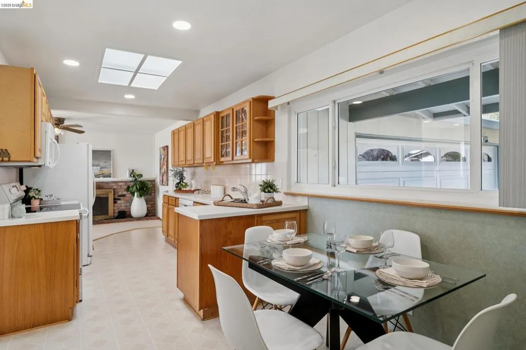 30229 30229 Treeview St, Hayward, California 94544 home-pic-11