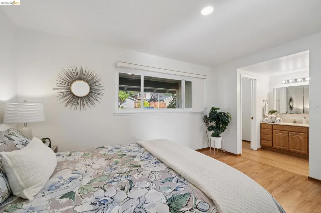 30229 30229 Treeview St, Hayward, California 94544 home-pic-16
