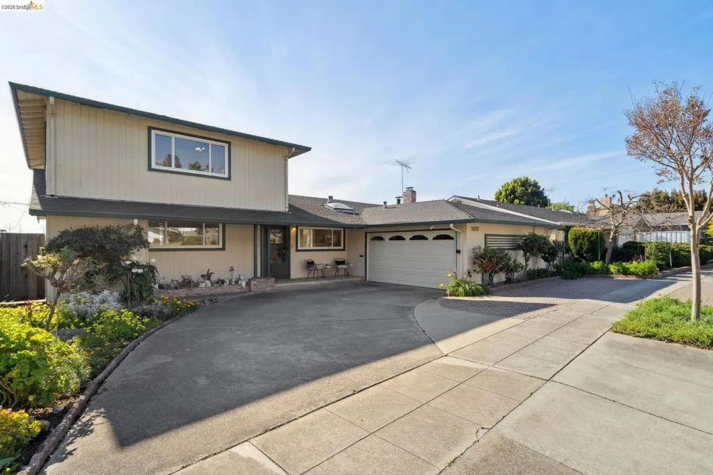 30229 30229 Treeview St, Hayward, California 94544 home-pic-2