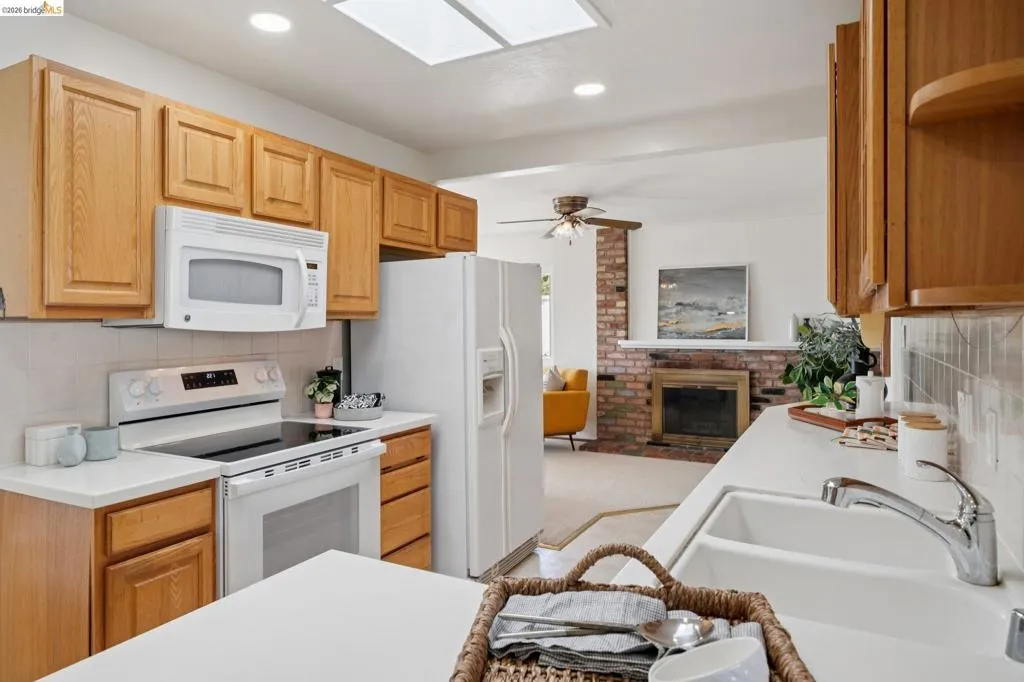 30229 30229 Treeview St, Hayward, California 94544 home-pic-10