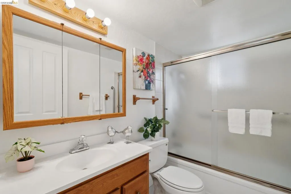 30229 30229 Treeview St, Hayward, California 94544 home-pic-21