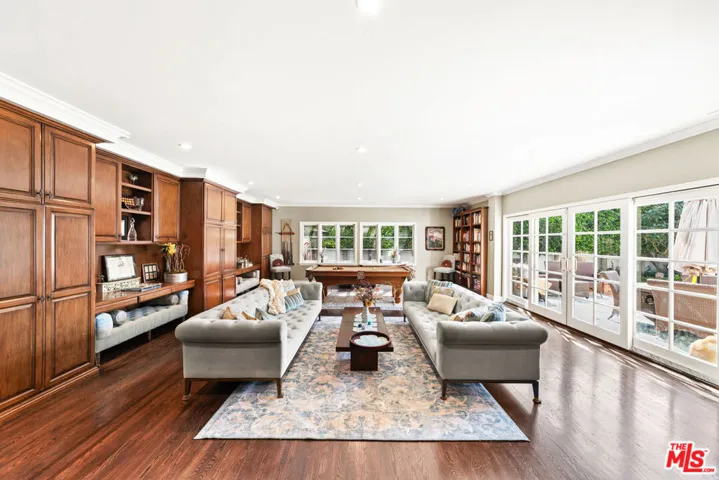 401 N Mccadden Place, Los Angeles, California 90004