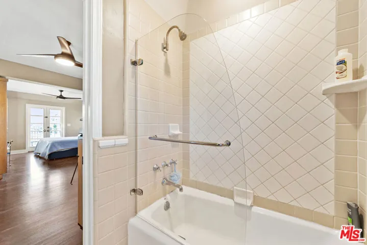 401 N Mccadden Place, Los Angeles, California 90004