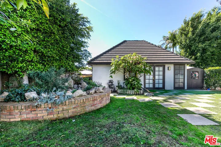 401 N Mccadden Place, Los Angeles, California 90004