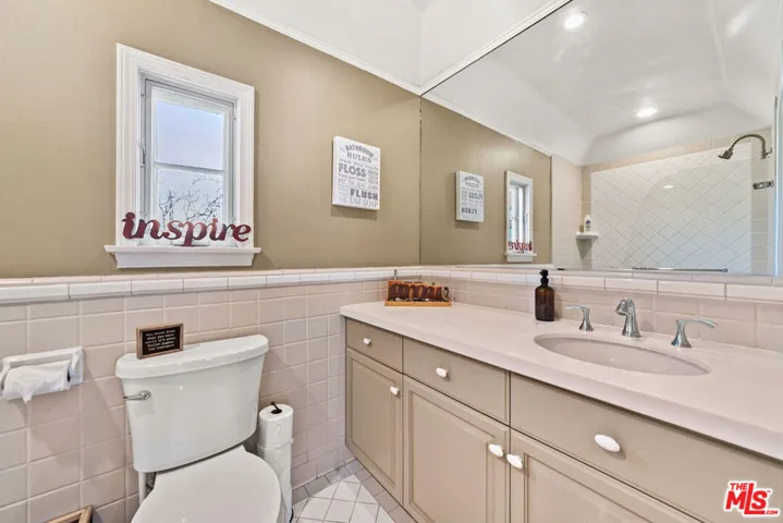401 N Mccadden Place, Los Angeles, California 90004