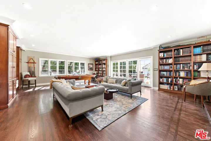401 N Mccadden Place, Los Angeles, California 90004