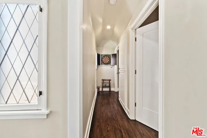 401 N Mccadden Place, Los Angeles, California 90004