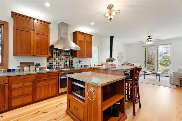 18101 Idylwild Road, Los Gatos, California 95033