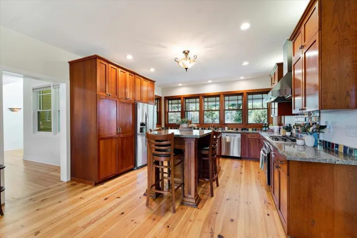 18101 Idylwild Road, Los Gatos, California 95033