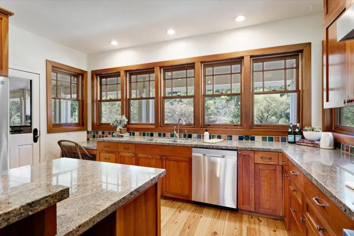 18101 Idylwild Road, Los Gatos, California 95033
