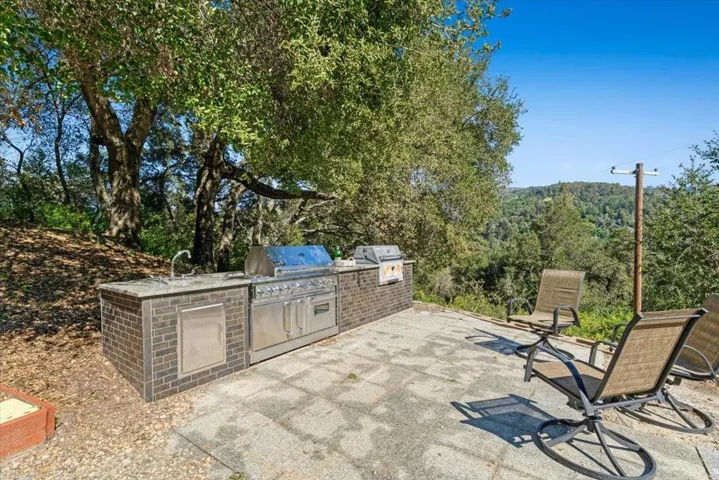 18101 Idylwild Road, Los Gatos, California 95033