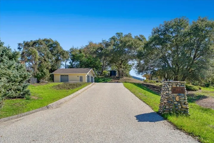 18101 Idylwild Road, Los Gatos, California 95033