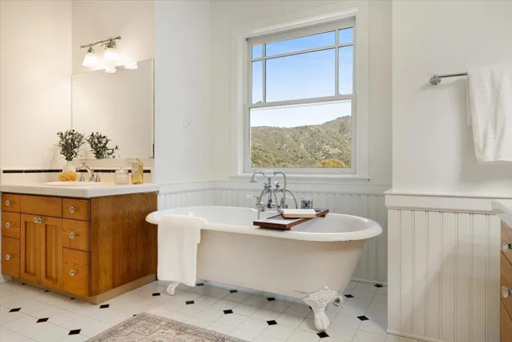 18101 Idylwild Road, Los Gatos, California 95033