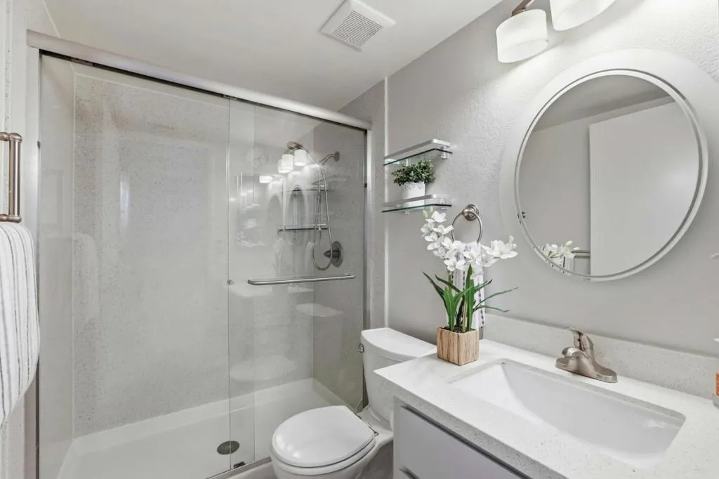 Primary Bedroom Bathroom