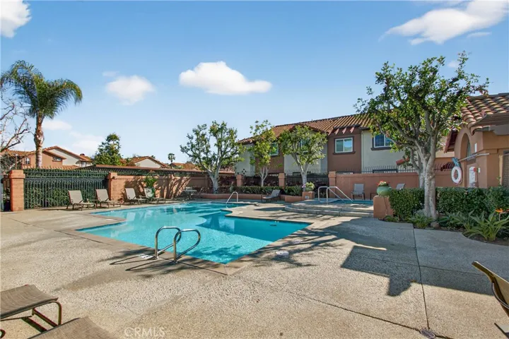 60 Flor De Mar, Rancho Santa Margarita, California 92688