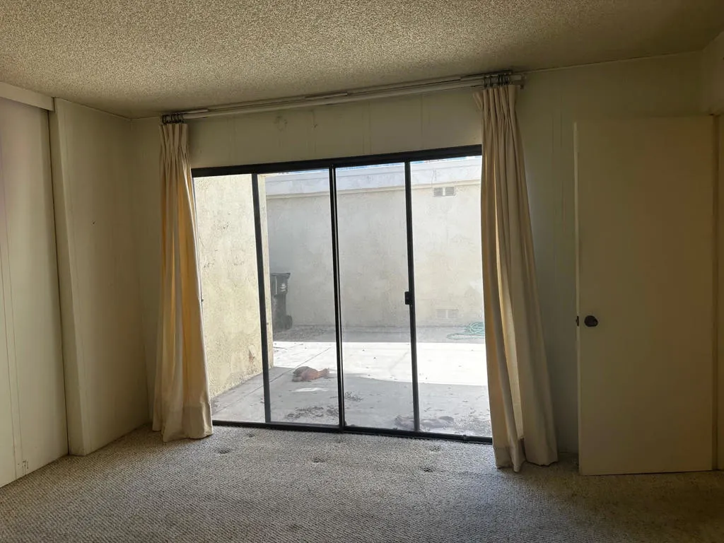 2466 E Oakcrest Drive, Palm Springs, California 92264 home-pic-13