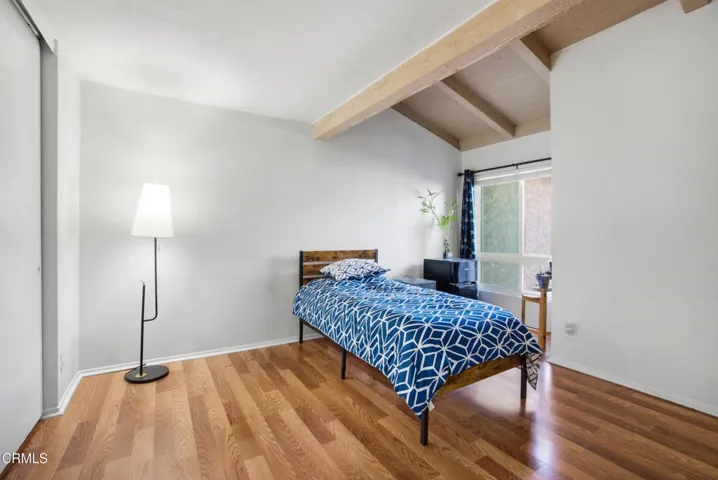 Saratoga-primary-bedroom-1
